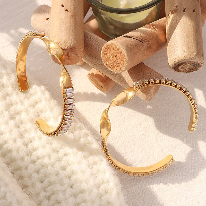 Inverse Bracelet