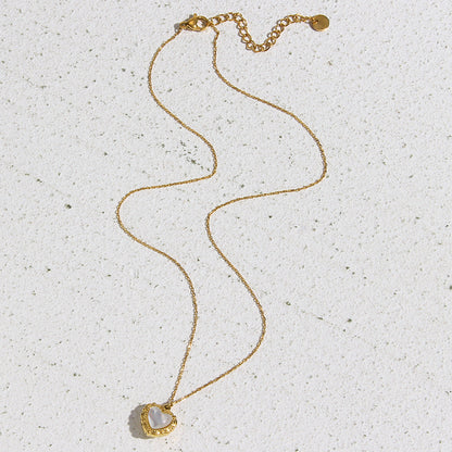 Amour Necklace
