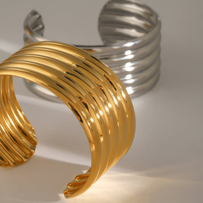 The Sandra Ribbed Cuff